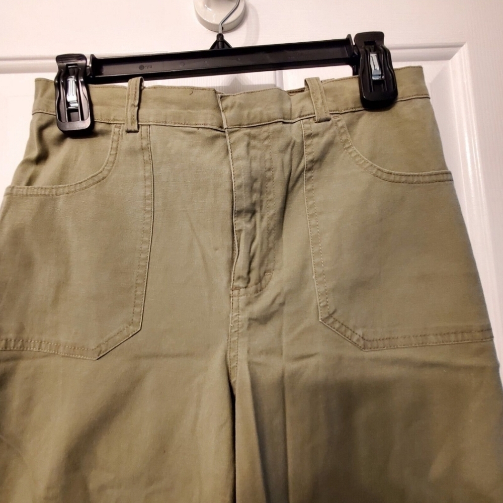 Gloria Vanderbilt Women's Olive Green Capri Pants EUC Size 8 - Picture 3 of 10